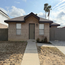 5816 Longoria Lp, Laredo, Texas 78041, 3 Bedrooms Bedrooms, 5 Rooms Rooms,2 BathroomsBathrooms,Residential,For Rent,5816 Longoria Lp,20261552