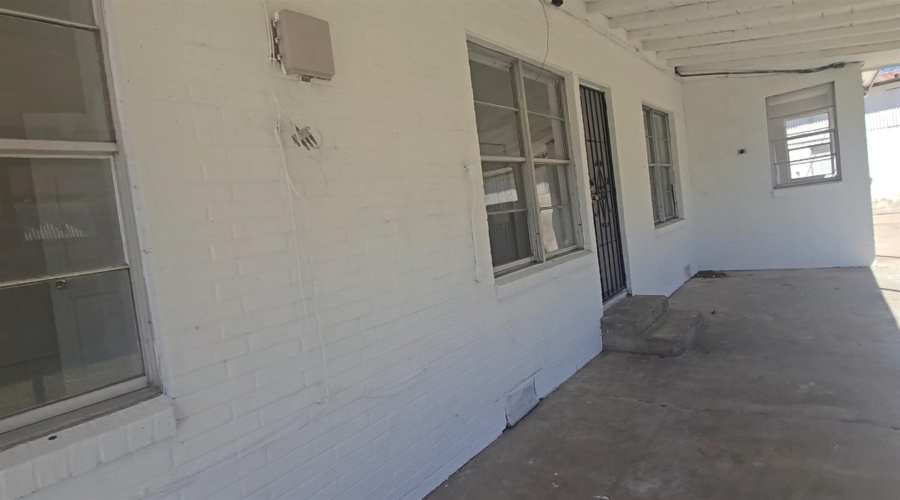 2805 Salinas Ave, Laredo, Texas 78040, 1 Room Rooms,4 BathroomsBathrooms,Commercial retail/office,For Sale,2805 Salinas Ave,20261556