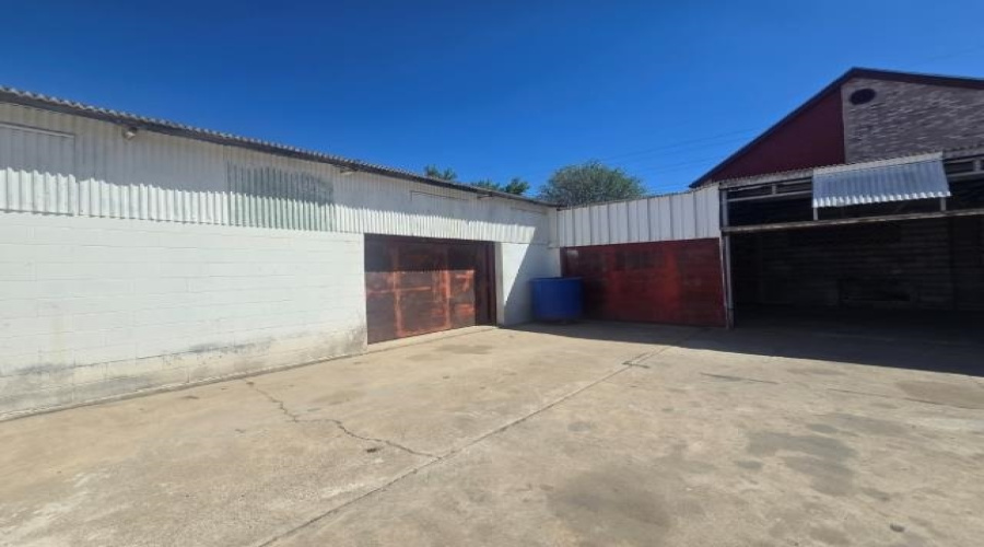 2805 Salinas Ave, Laredo, Texas 78040, 1 Room Rooms,4 BathroomsBathrooms,Commercial retail/office,For Sale,2805 Salinas Ave,20261556