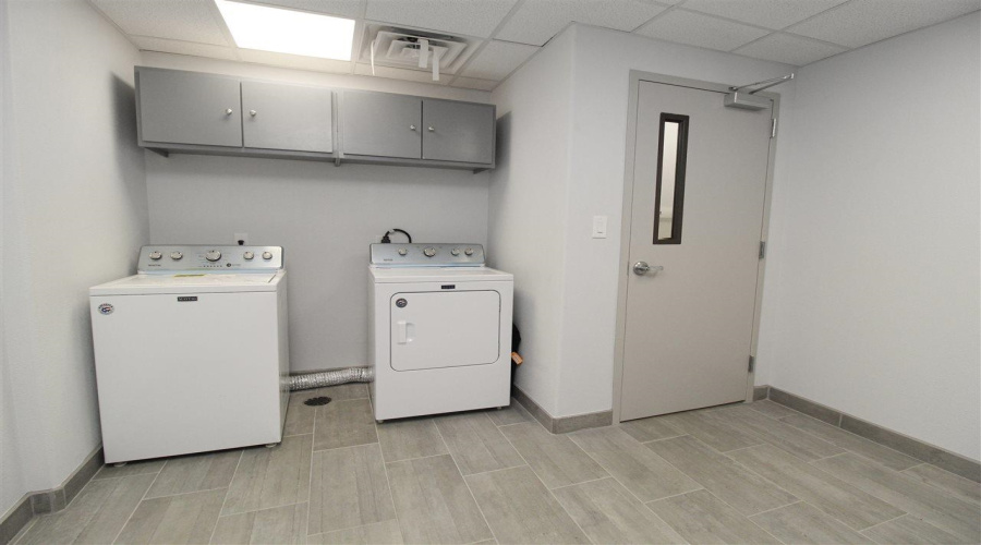 900 Hillside Rd, LAREDO, Texas 78041, 21 Rooms Rooms,2 BathroomsBathrooms,Commercial retail/office,For Rent,900 Hillside Rd,20261557