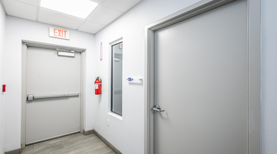 900 Hillside Rd, LAREDO, Texas 78041, 21 Rooms Rooms,2 BathroomsBathrooms,Commercial retail/office,For Rent,900 Hillside Rd,20261557