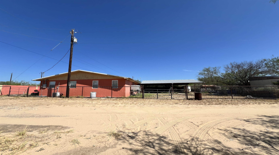 134 Ceniso Lp, Zapata, Texas 78076, 2 Bedrooms Bedrooms, 4 Rooms Rooms,2 BathroomsBathrooms,Residential,For Sale,134 Ceniso Lp,20254236