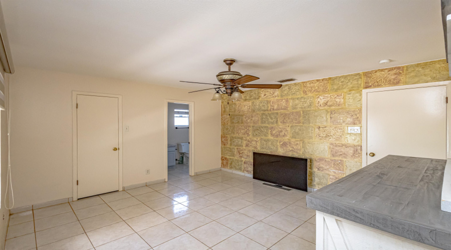 1416 Road Runner St, LAREDO, Texas 78045, 3 Bedrooms Bedrooms, 6 Rooms Rooms,2 BathroomsBathrooms,Residential,For Rent,1416 Road Runner St,20261555