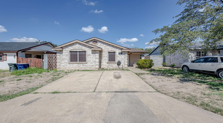 1416 Road Runner St, LAREDO, Texas 78045, 3 Bedrooms Bedrooms, 6 Rooms Rooms,2 BathroomsBathrooms,Residential,For Rent,1416 Road Runner St,20261555