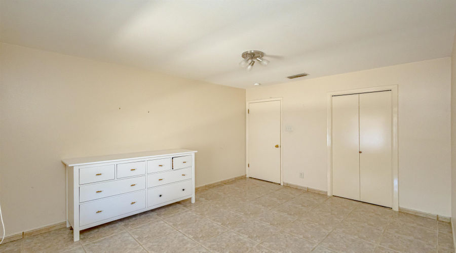 1416 Road Runner St, LAREDO, Texas 78045, 3 Bedrooms Bedrooms, 6 Rooms Rooms,2 BathroomsBathrooms,Residential,For Rent,1416 Road Runner St,20261555