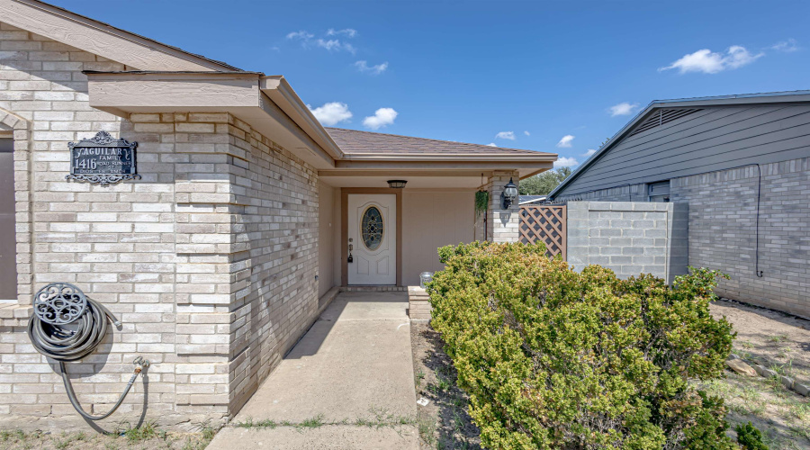 1416 Road Runner St, LAREDO, Texas 78045, 3 Bedrooms Bedrooms, 6 Rooms Rooms,2 BathroomsBathrooms,Residential,For Rent,1416 Road Runner St,20261555