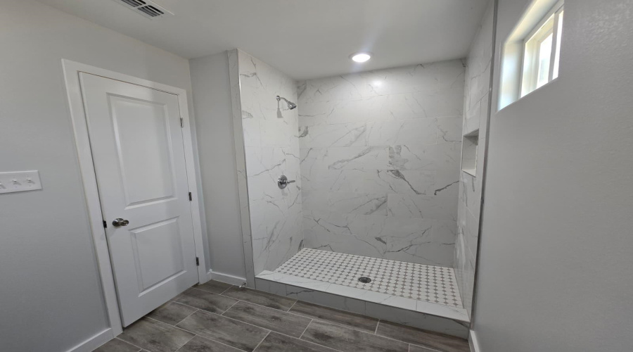 5054 Luna Grande Lp., Laredo, Texas 78046, 3 Bedrooms Bedrooms, 5 Rooms Rooms,2 BathroomsBathrooms,Residential,For Sale,5054 Luna Grande Lp.,20261558