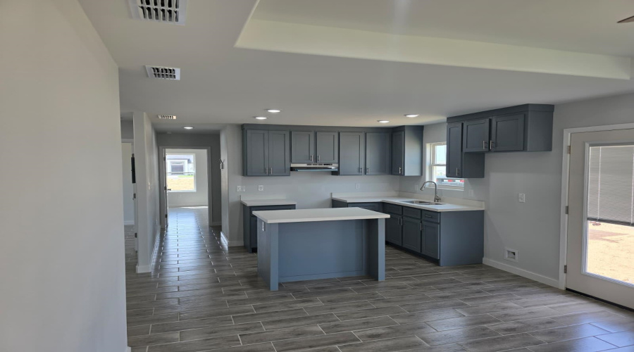 5054 Luna Grande Lp., Laredo, Texas 78046, 3 Bedrooms Bedrooms, 5 Rooms Rooms,2 BathroomsBathrooms,Residential,For Sale,5054 Luna Grande Lp.,20261558