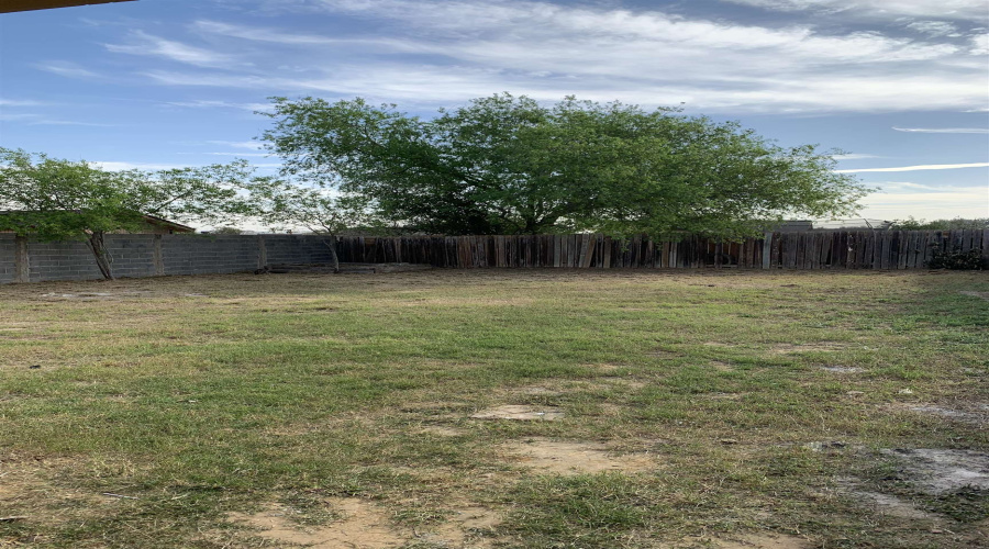 113 Carter Dr, Laredo, Texas 78045, 2 Bedrooms Bedrooms, 4 Rooms Rooms,1 BathroomBathrooms,Residential,For Rent,113 Carter Dr,20261559