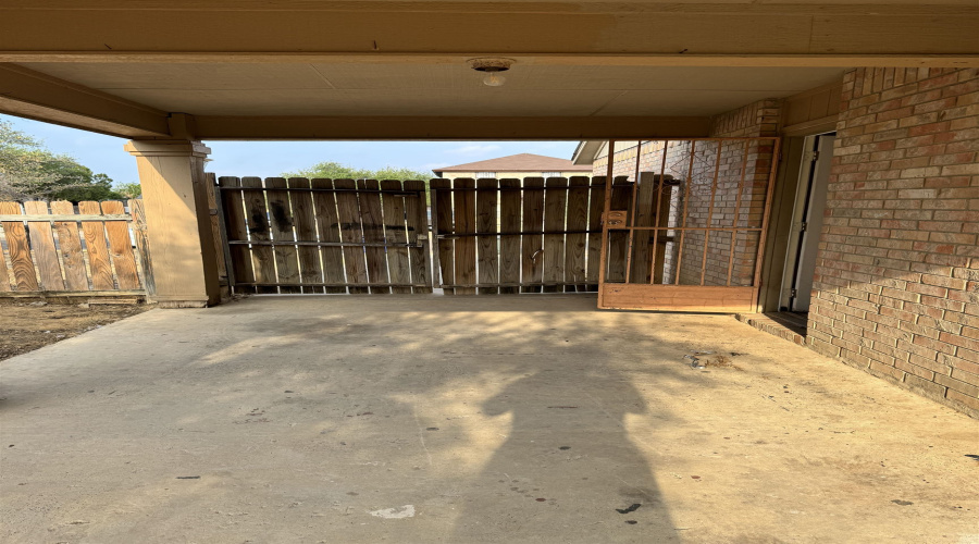 113 Carter Dr, Laredo, Texas 78045, 2 Bedrooms Bedrooms, 4 Rooms Rooms,1 BathroomBathrooms,Residential,For Rent,113 Carter Dr,20261559