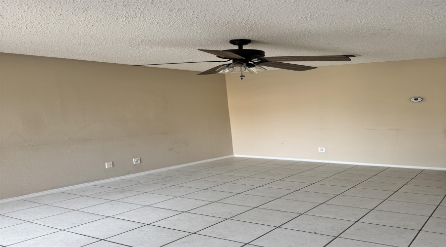 113 Carter Dr, Laredo, Texas 78045, 2 Bedrooms Bedrooms, 4 Rooms Rooms,1 BathroomBathrooms,Residential,For Rent,113 Carter Dr,20261559