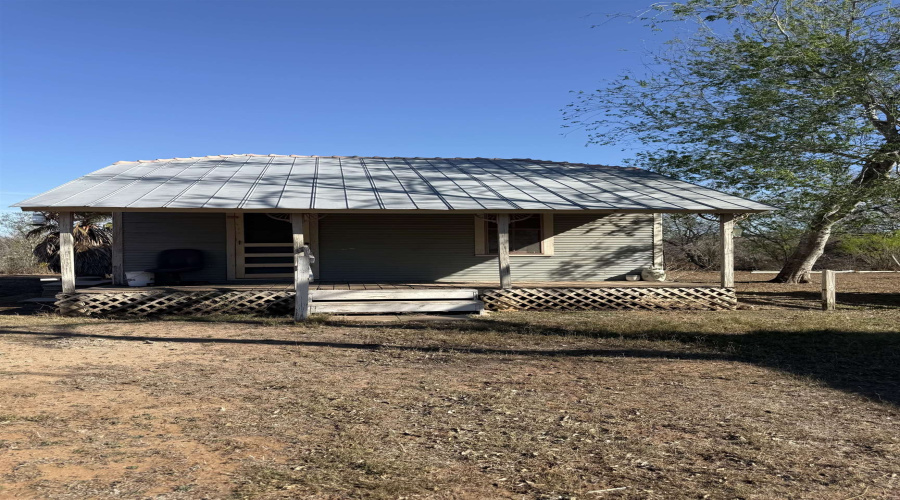 1023 Avenue G, Bruni, Texas 78355, 1 Bedroom Bedrooms, 3 Rooms Rooms,1 BathroomBathrooms,Residential,For Sale,1023 Avenue G,20261560