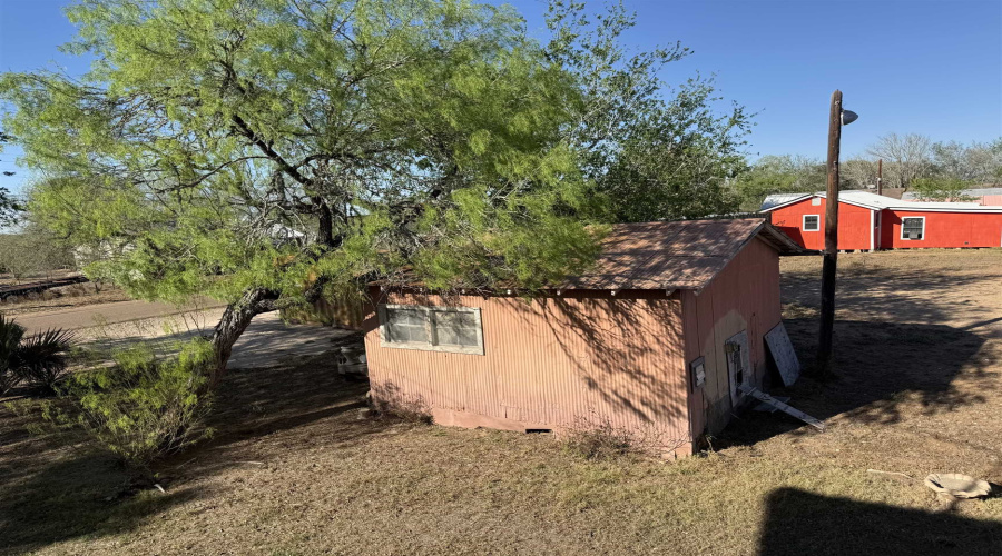 1023 Avenue G, Bruni, Texas 78355, 1 Bedroom Bedrooms, 3 Rooms Rooms,1 BathroomBathrooms,Residential,For Sale,1023 Avenue G,20261560