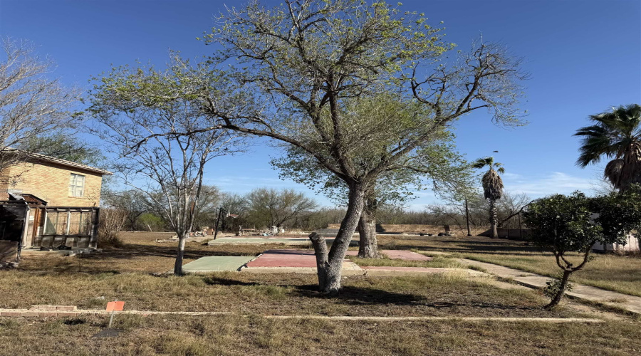 1023 Avenue G, Bruni, Texas 78355, 1 Bedroom Bedrooms, 3 Rooms Rooms,1 BathroomBathrooms,Residential,For Sale,1023 Avenue G,20261560