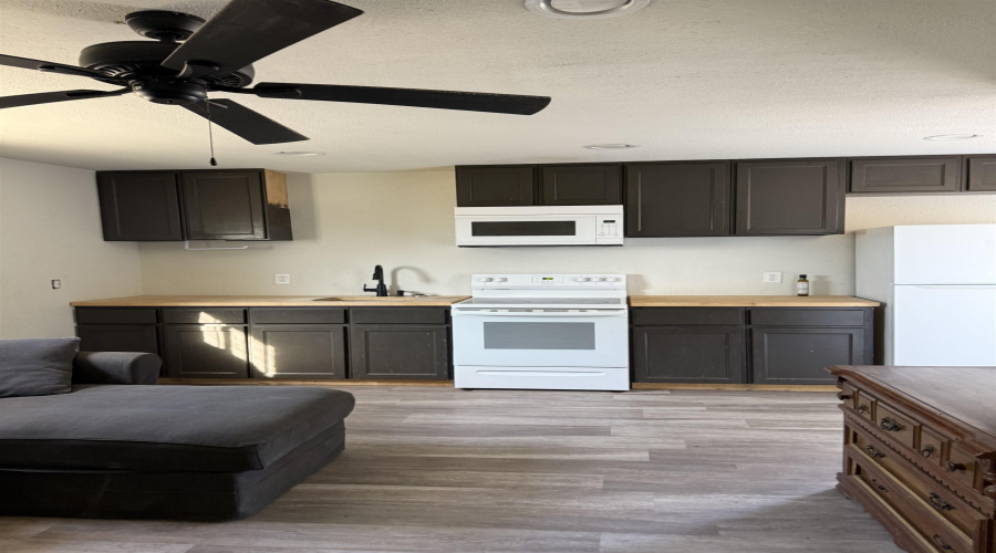 1023 Avenue G, Bruni, Texas 78355, 1 Bedroom Bedrooms, 3 Rooms Rooms,1 BathroomBathrooms,Residential,For Sale,1023 Avenue G,20261560