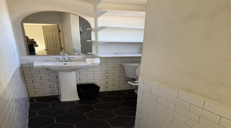 1023 Avenue G, Bruni, Texas 78355, 1 Bedroom Bedrooms, 3 Rooms Rooms,1 BathroomBathrooms,Residential,For Sale,1023 Avenue G,20261560