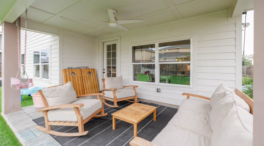 1220 Larvotto Lp., Laredo, Texas 78045, 3 Bedrooms Bedrooms, 5 Rooms Rooms,2 BathroomsBathrooms,Residential,For Sale,1220 Larvotto Lp.,20261564