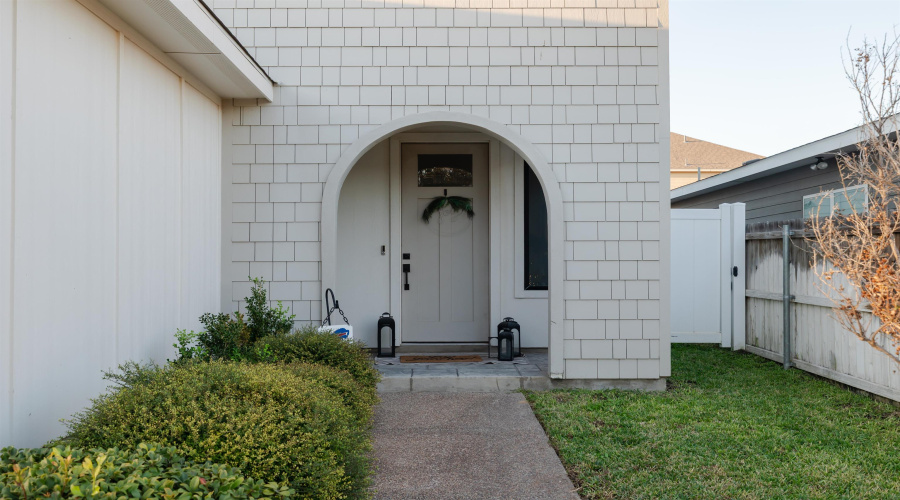 1220 Larvotto Lp., Laredo, Texas 78045, 3 Bedrooms Bedrooms, 5 Rooms Rooms,2 BathroomsBathrooms,Residential,For Sale,1220 Larvotto Lp.,20261564