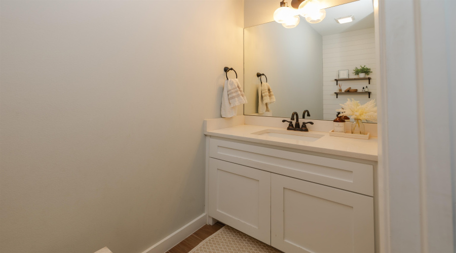 1220 Larvotto Lp., Laredo, Texas 78045, 3 Bedrooms Bedrooms, 5 Rooms Rooms,2 BathroomsBathrooms,Residential,For Sale,1220 Larvotto Lp.,20261564