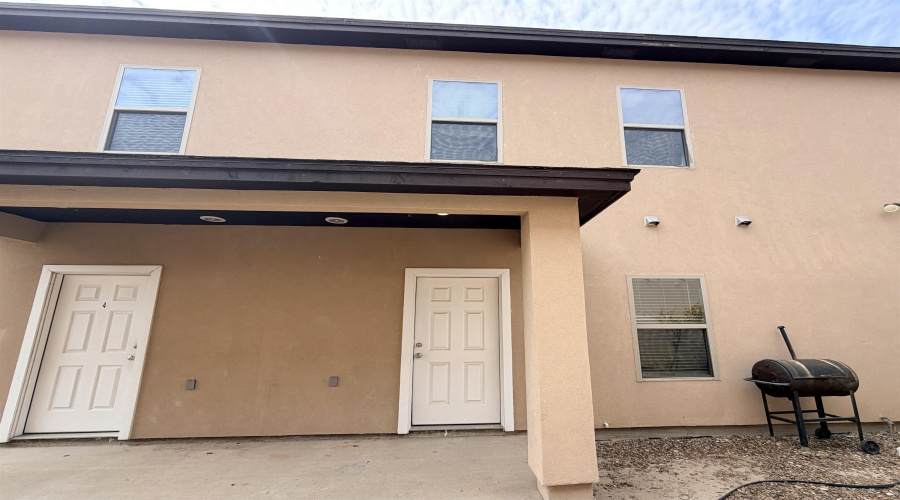 5601 Cuenca Dr, Laredo, Texas 78046, 2 Bedrooms Bedrooms, 2 Rooms Rooms,1 BathroomBathrooms,Residential,For Rent,5601 Cuenca Dr,20261570