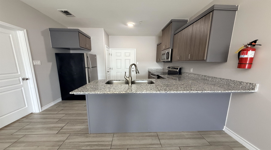 5601 Cuenca Dr, Laredo, Texas 78046, 2 Bedrooms Bedrooms, 2 Rooms Rooms,1 BathroomBathrooms,Residential,For Rent,5601 Cuenca Dr,20261570