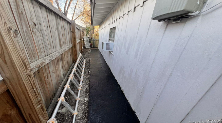 444 Taft Ct, San Antonio, Texas 78225, 2 Bedrooms Bedrooms, 8 Rooms Rooms,2 BathroomsBathrooms,Residential,For Sale,444 Taft Ct,20261571