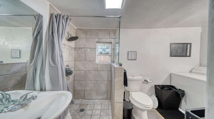 444 Taft Ct, San Antonio, Texas 78225, 2 Bedrooms Bedrooms, 8 Rooms Rooms,2 BathroomsBathrooms,Residential,For Sale,444 Taft Ct,20261571