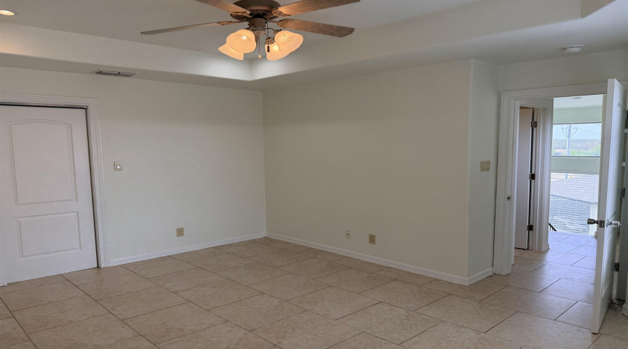 7221 Lake Victoria Rd, Laredo, Texas 78041, 3 Bedrooms Bedrooms, 7 Rooms Rooms,2 BathroomsBathrooms,Residential,For Sale,7221 Lake Victoria Rd,20261572