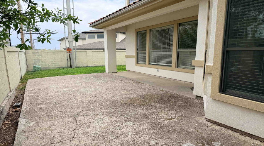 7221 Lake Victoria Rd, Laredo, Texas 78041, 3 Bedrooms Bedrooms, 7 Rooms Rooms,2 BathroomsBathrooms,Residential,For Sale,7221 Lake Victoria Rd,20261572