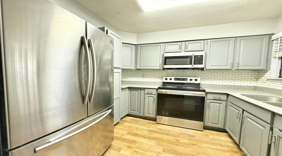 101 W Del Mar Blvd, LAREDO, Texas 78045, 3 Bedrooms Bedrooms, 5 Rooms Rooms,2 BathroomsBathrooms,Residential,For Sale,101 W Del Mar Blvd,20261576