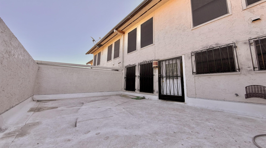 101 W Del Mar Blvd, LAREDO, Texas 78045, 3 Bedrooms Bedrooms, 5 Rooms Rooms,2 BathroomsBathrooms,Residential,For Sale,101 W Del Mar Blvd,20261576