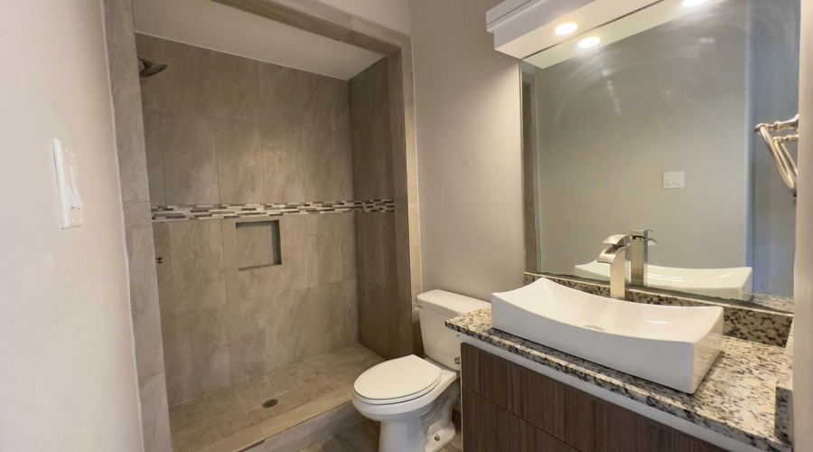 5601 Cuenca Dr, Laredo, Texas 78046, 2 Bedrooms Bedrooms, 2 Rooms Rooms,1 BathroomBathrooms,Residential,For Rent,5601 Cuenca Dr,20261579