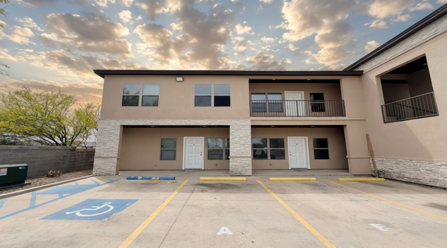 5601 Cuenca Dr, Laredo, Texas 78046, 2 Bedrooms Bedrooms, 2 Rooms Rooms,1 BathroomBathrooms,Residential,For Rent,5601 Cuenca Dr,20261579