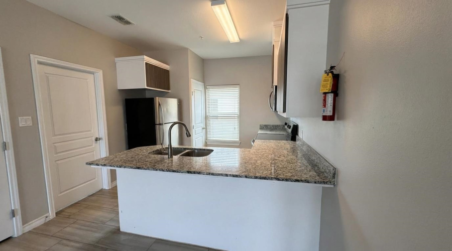 5601 Cuenca Dr, Laredo, Texas 78046, 2 Bedrooms Bedrooms, 2 Rooms Rooms,1 BathroomBathrooms,Residential,For Rent,5601 Cuenca Dr,20261579