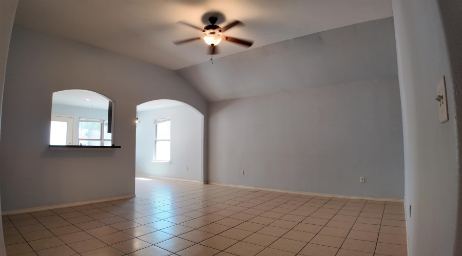 811 Bartolome Ln, LAREDO, Texas 78043, 3 Bedrooms Bedrooms, 5 Rooms Rooms,2 BathroomsBathrooms,Residential,For Sale,811 Bartolome Ln,20261580