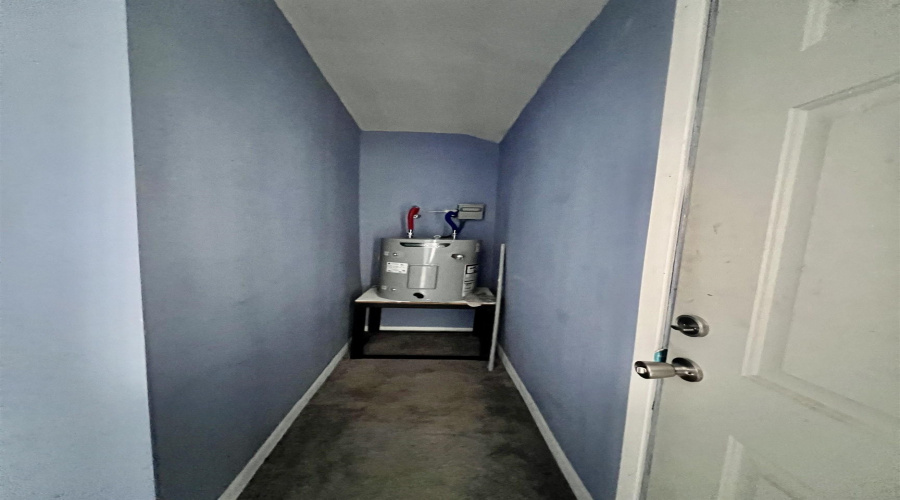 1516 Zaragoza St, Laredo, Texas 78040, 1 Room Rooms,1 BathroomBathrooms,Commercial retail/office,For Sale,1516 Zaragoza St,20261589