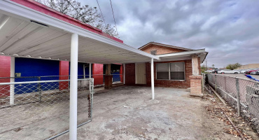 1516 Zaragoza St, Laredo, Texas 78040, 1 Room Rooms,1 BathroomBathrooms,Commercial retail/office,For Sale,1516 Zaragoza St,20261589
