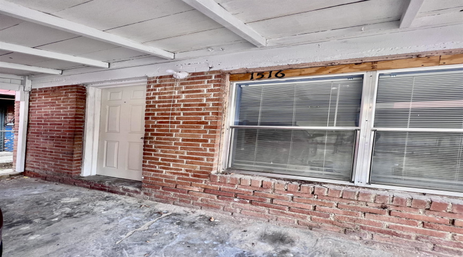 1516 Zaragoza St, Laredo, Texas 78040, 1 Room Rooms,1 BathroomBathrooms,Commercial retail/office,For Sale,1516 Zaragoza St,20261589