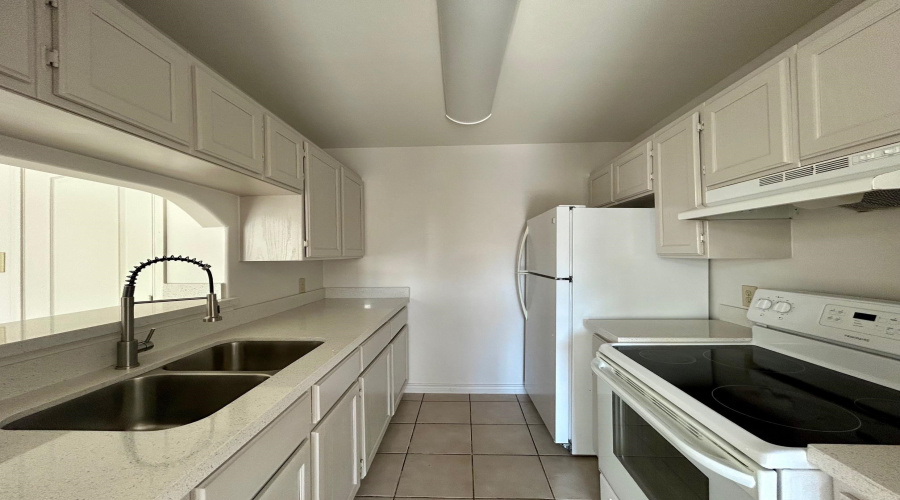 1752 Tiara Trl, Laredo, Texas 78045, 2 Bedrooms Bedrooms, 5 Rooms Rooms,2 BathroomsBathrooms,Residential,For Rent,1752 Tiara Trl,20261584