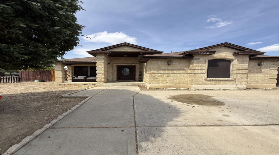 4102 Alemany St., Laredo, Texas 78046, 4 Bedrooms Bedrooms, 7 Rooms Rooms,2 BathroomsBathrooms,Residential,For Sale,4102 Alemany St.,20261593