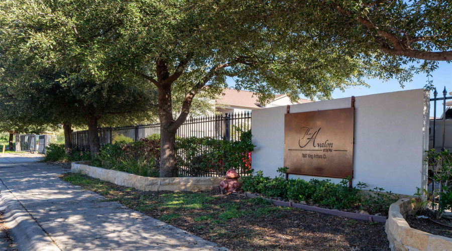 7607 King Arthurs Ct, Laredo, Texas 78041, 2 Bedrooms Bedrooms, 2 Rooms Rooms,2 BathroomsBathrooms,Residential,For Rent,7607 King Arthurs Ct,20261597