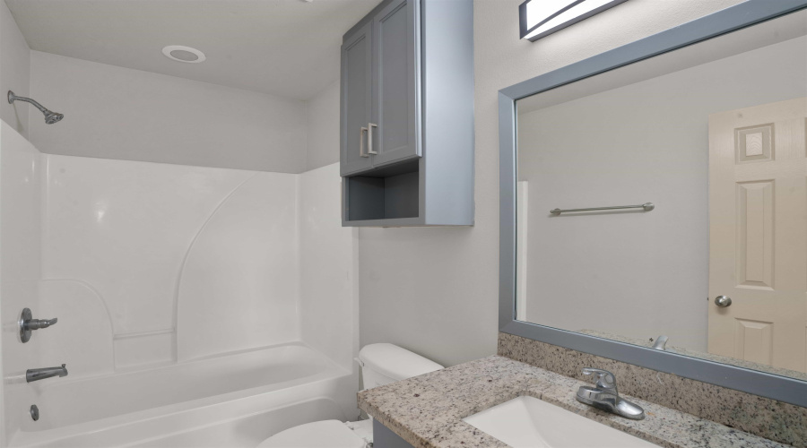 7607 King Arthurs Ct, Laredo, Texas 78041, 2 Bedrooms Bedrooms, 2 Rooms Rooms,2 BathroomsBathrooms,Residential,For Rent,7607 King Arthurs Ct,20261597