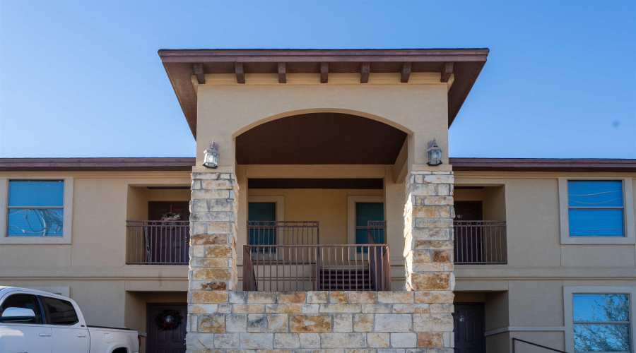 1022 Dicky Lane, Laredo, Texas 78043, 1 Bedroom Bedrooms, 1 Room Rooms,1 BathroomBathrooms,Residential,For Rent,1022 Dicky Lane,20261600