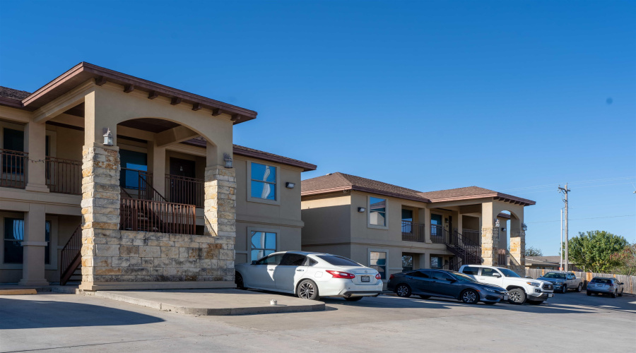 1022 Dicky Lane, Laredo, Texas 78043, 1 Bedroom Bedrooms, 1 Room Rooms,1 BathroomBathrooms,Residential,For Rent,1022 Dicky Lane,20261600