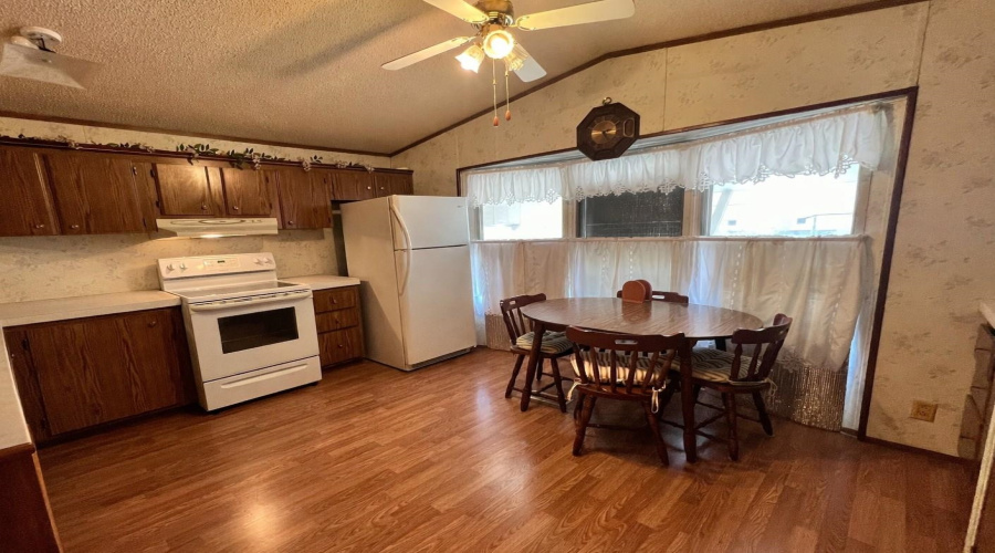 134 Sunshine Ln., Zapata, Texas 78076, 2 Bedrooms Bedrooms, 4 Rooms Rooms,1 BathroomBathrooms,Residential,For Sale,134 Sunshine Ln.,20261603