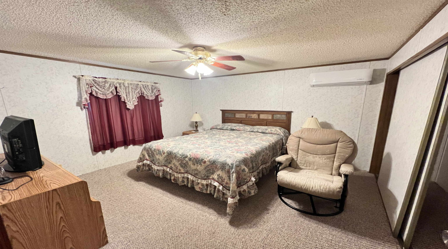 134 Sunshine Ln., Zapata, Texas 78076, 2 Bedrooms Bedrooms, 4 Rooms Rooms,1 BathroomBathrooms,Residential,For Sale,134 Sunshine Ln.,20261603