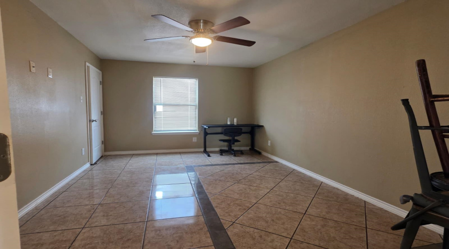 1424 Franc Cigarroa Dr, LAREDO, Texas 78046, 4 Bedrooms Bedrooms, 6 Rooms Rooms,2 BathroomsBathrooms,Residential,For Sale,1424 Franc Cigarroa Dr,20261586