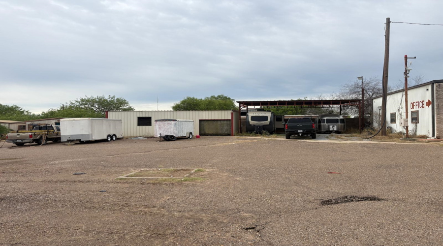 5795 U.S. Hwy 359, LAREDO, Texas 78043, 1 Bedroom Bedrooms, 51 Rooms Rooms,2 BathroomsBathrooms,Commercial/industrial,For Sale,5795 U.S. Hwy 359,20261607