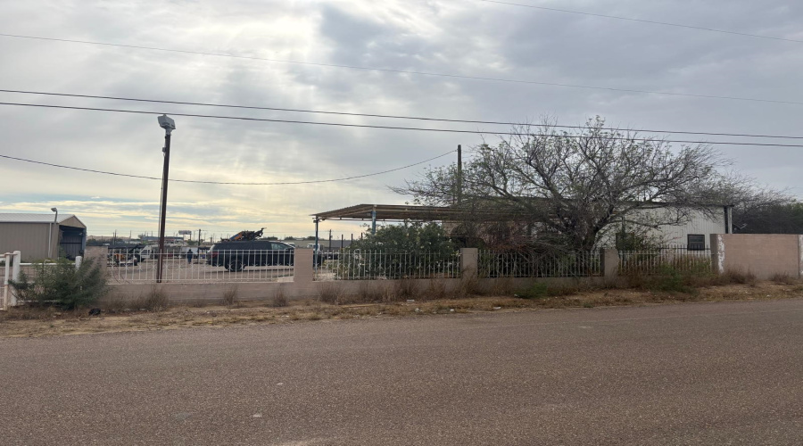 5795 U.S. Hwy 359, LAREDO, Texas 78043, 1 Bedroom Bedrooms, 51 Rooms Rooms,2 BathroomsBathrooms,Commercial/industrial,For Sale,5795 U.S. Hwy 359,20261607