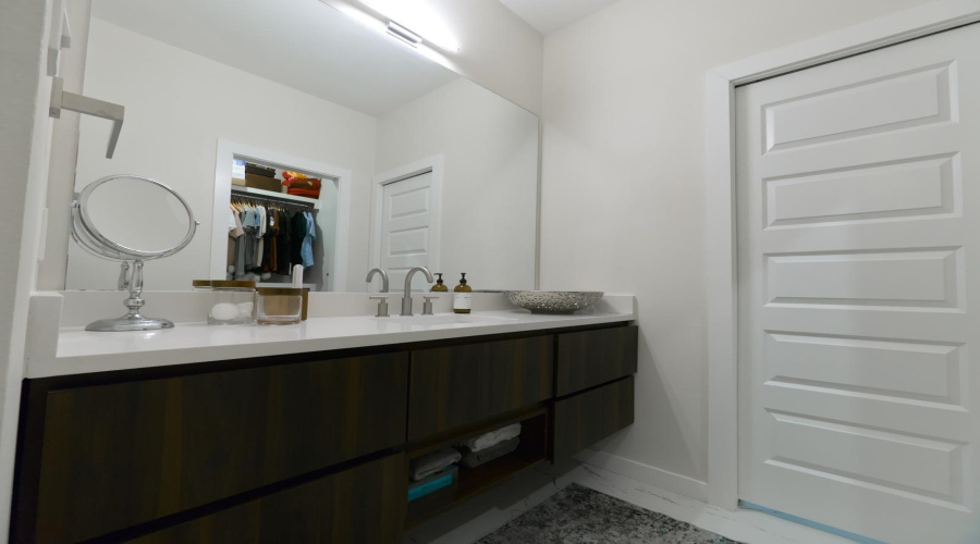 210 Veracruz Dr., Laredo, Texas 78045, 3 Bedrooms Bedrooms, 5 Rooms Rooms,2 BathroomsBathrooms,Residential,For Sale,210 Veracruz Dr.,20261608